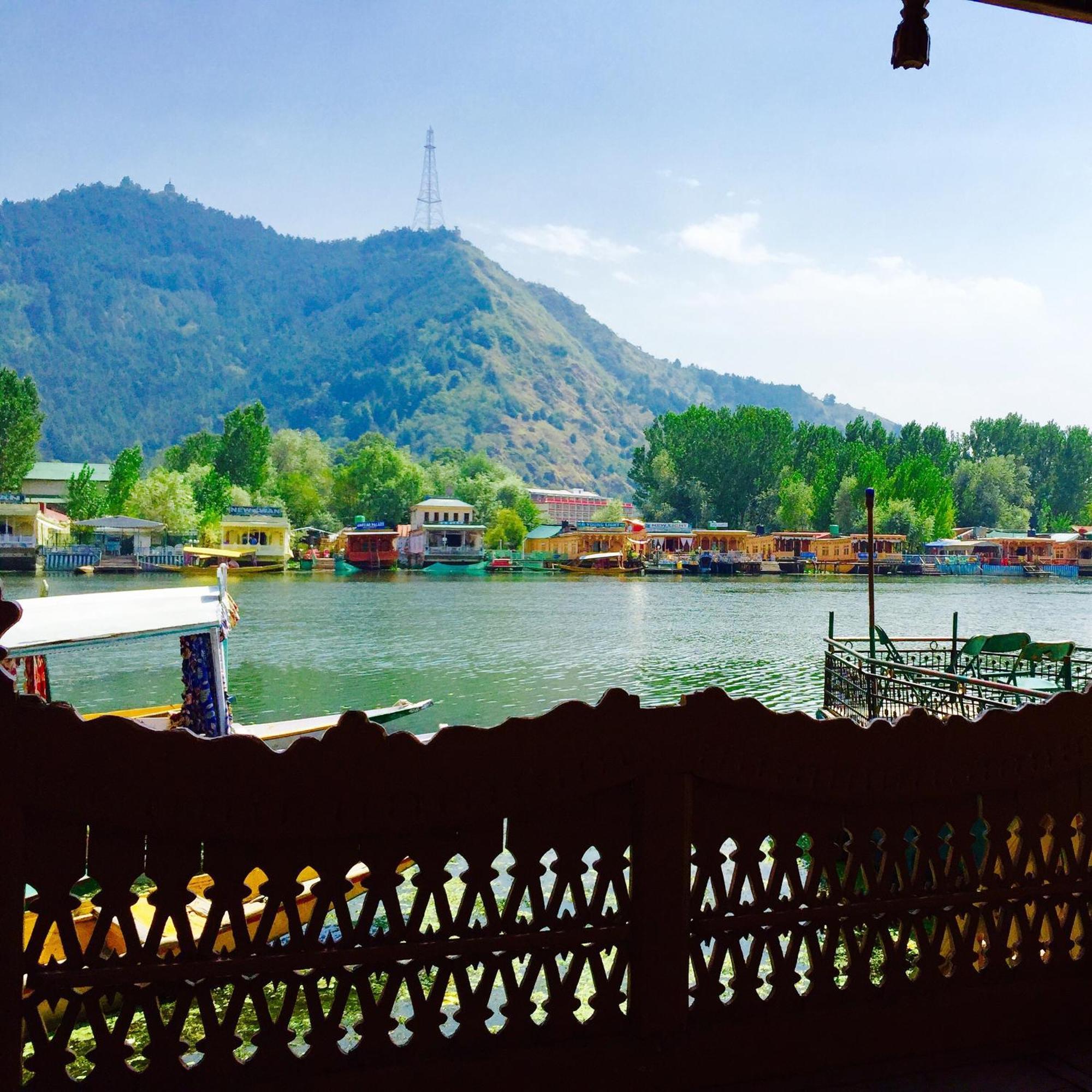 New Sea Palace Houseboats Srīnagar Extérieur photo