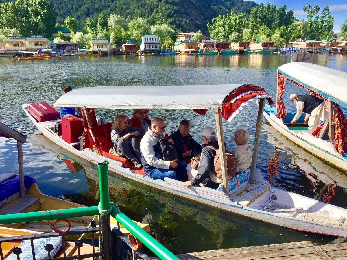 New Sea Palace Houseboats Srīnagar Extérieur photo