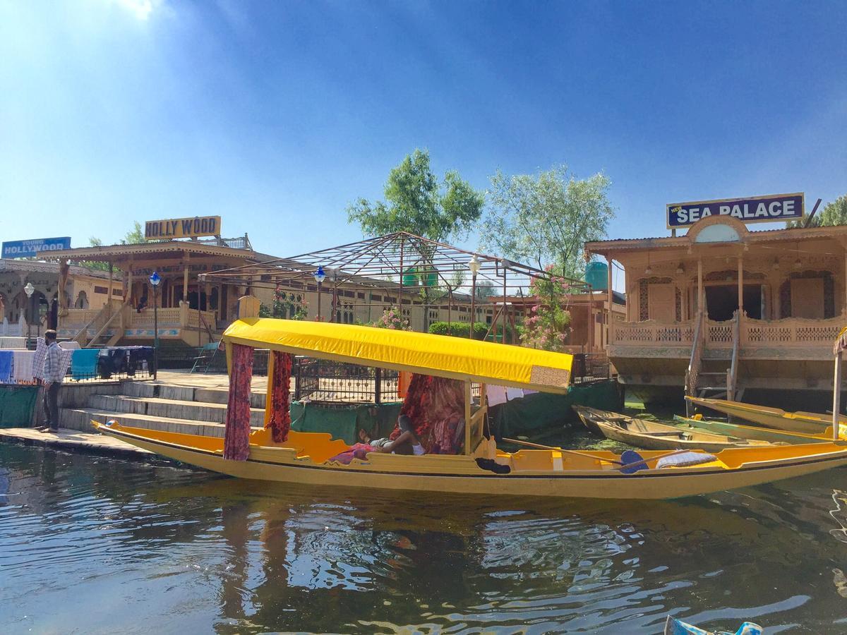 New Sea Palace Houseboats Srīnagar Extérieur photo