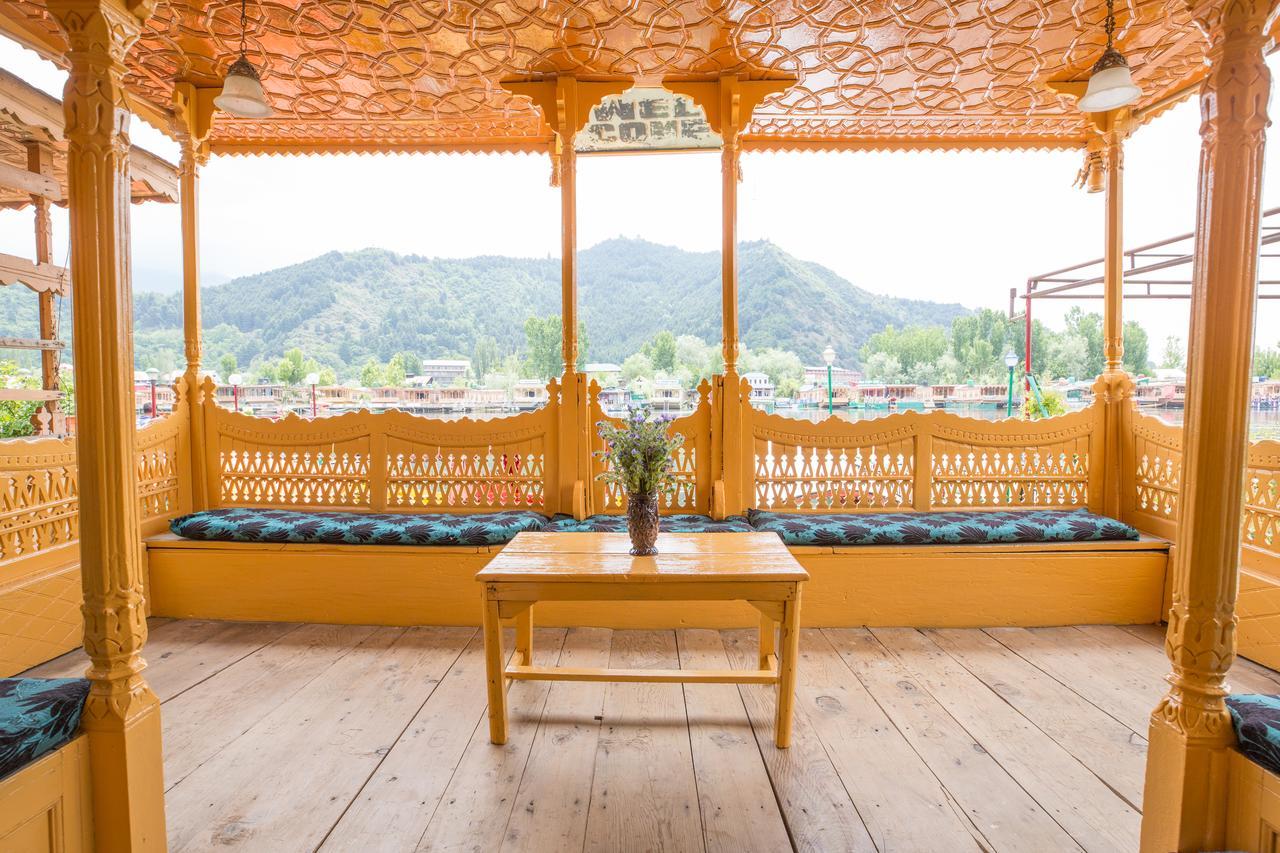 New Sea Palace Houseboats Srīnagar Extérieur photo